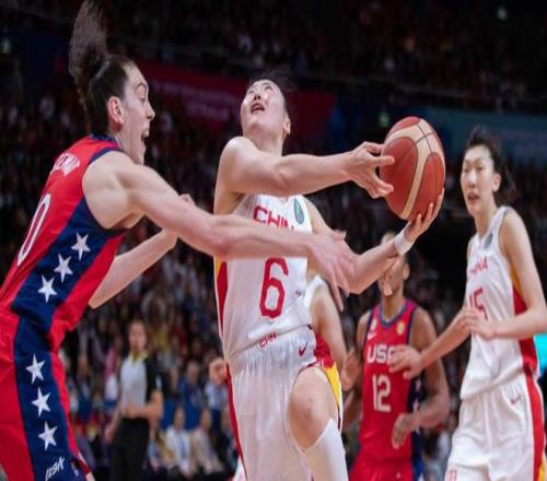 玉昆夺冠争,议频,主帅怒批足,香港赛马,赛程安排,赛果分析,马匹资料,比赛动态