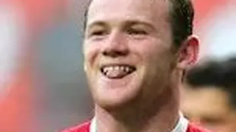 足球宝典新书发布：体育专家力荐“足球学校”